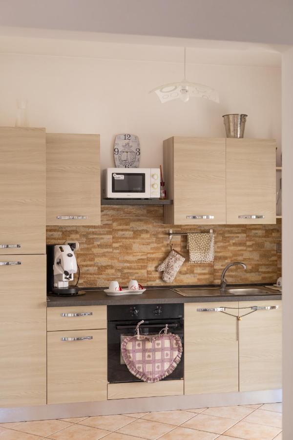 Emotions Bed & Breakfast ฟิวมิชีโน ภายนอก รูปภาพ